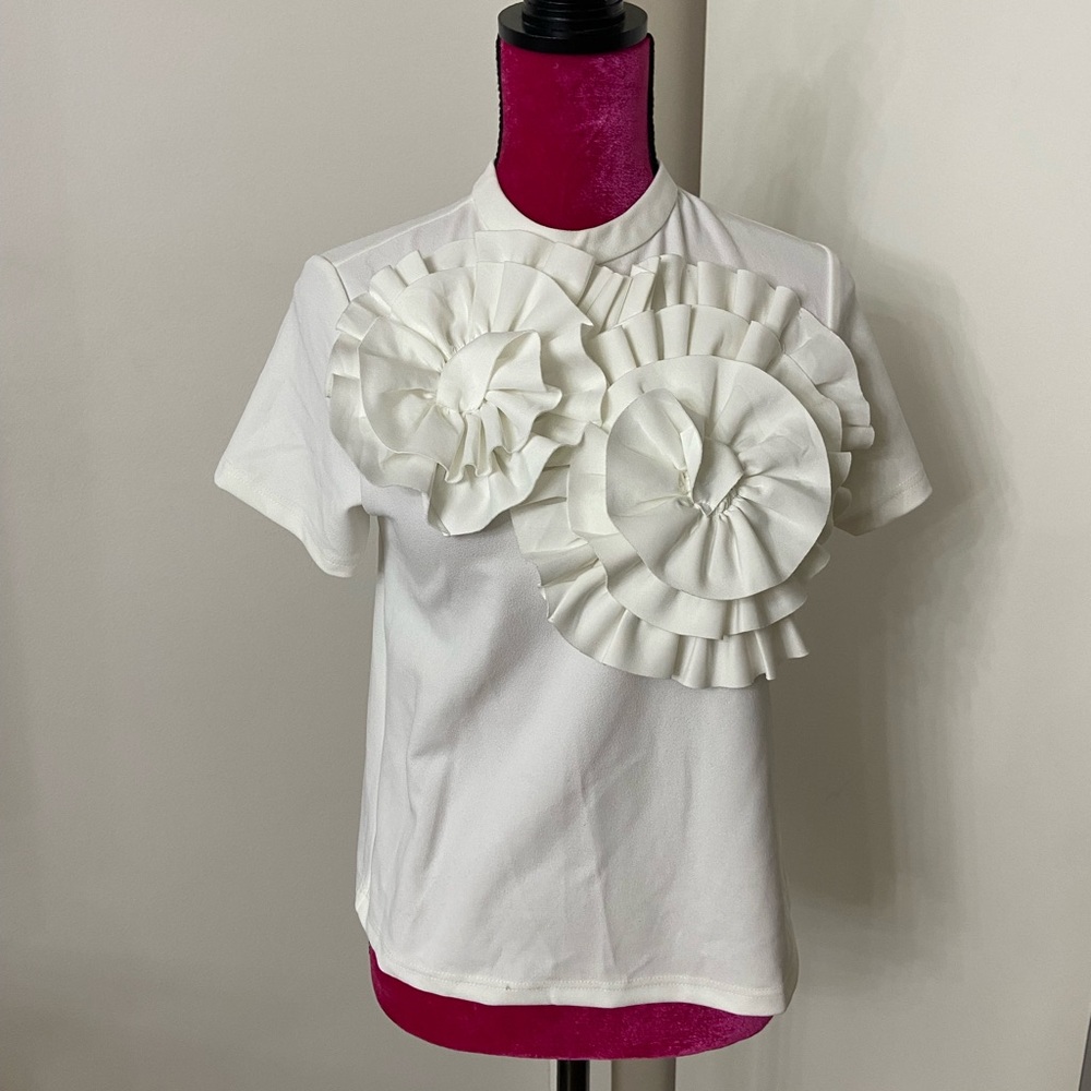 Gracia white flower dress shirt small
